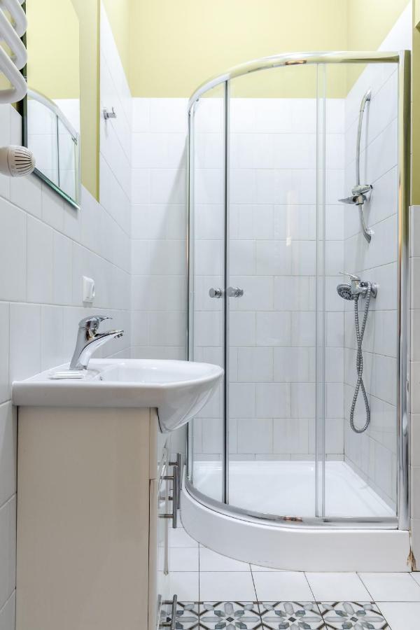 Apartment On Stavropihiiska Street 3 Lviv Exterior photo