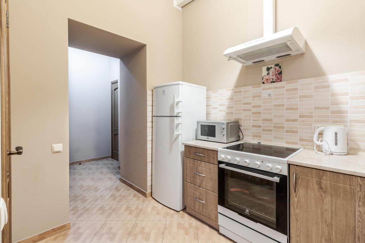 Apartment On Stavropihiiska Street 3 Lviv Exterior photo