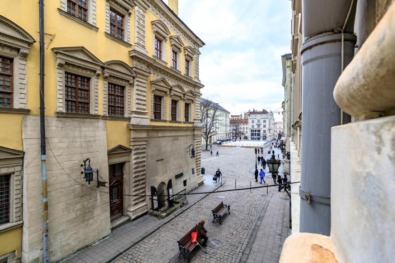 Apartment On Stavropihiiska Street 3 Lviv Exterior photo